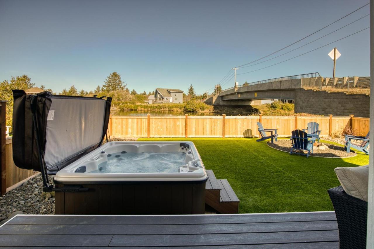 Bridge House Villa Ocean Shores Exterior photo
